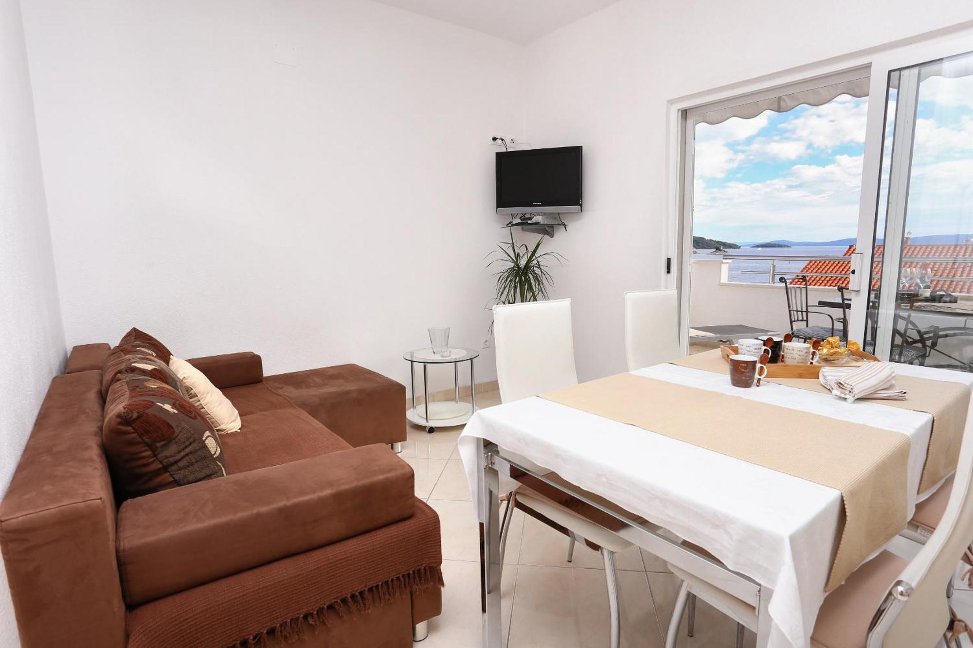 Apartments By The Sea Seget Vranjica, Trogir - 10328 Kamer foto