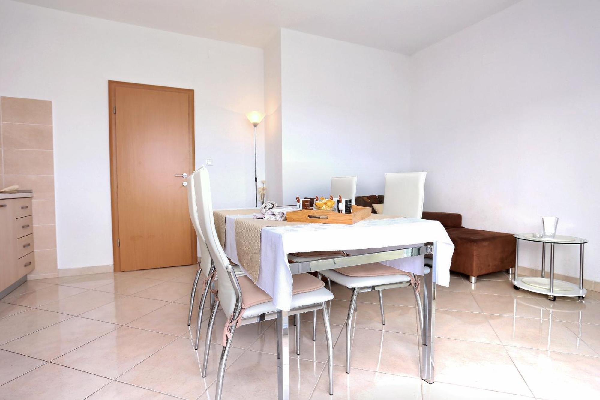 Apartments By The Sea Seget Vranjica, Trogir - 10328 Kamer foto
